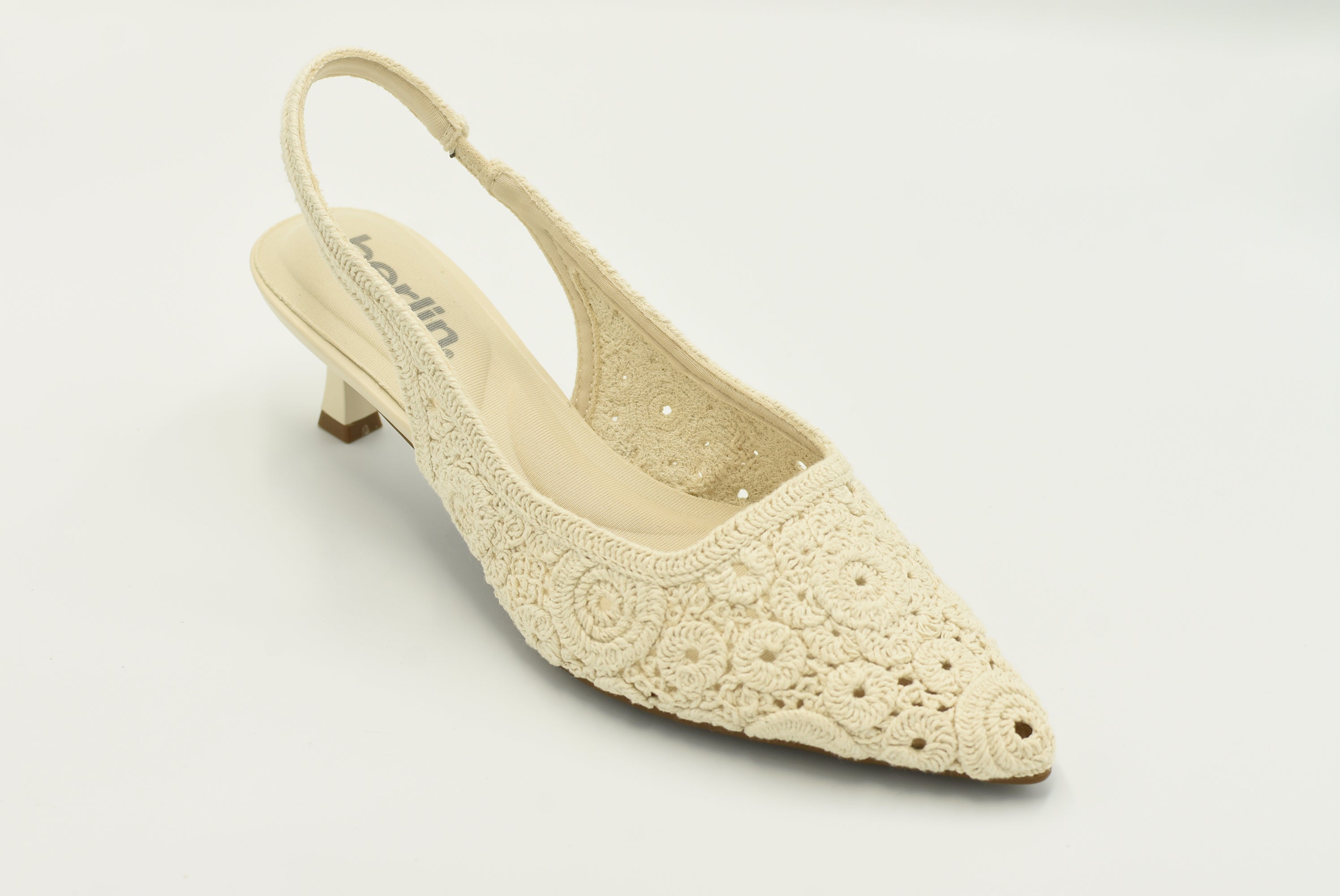 Comala Zapatilla Cerrado Chico Tela Blanco Off