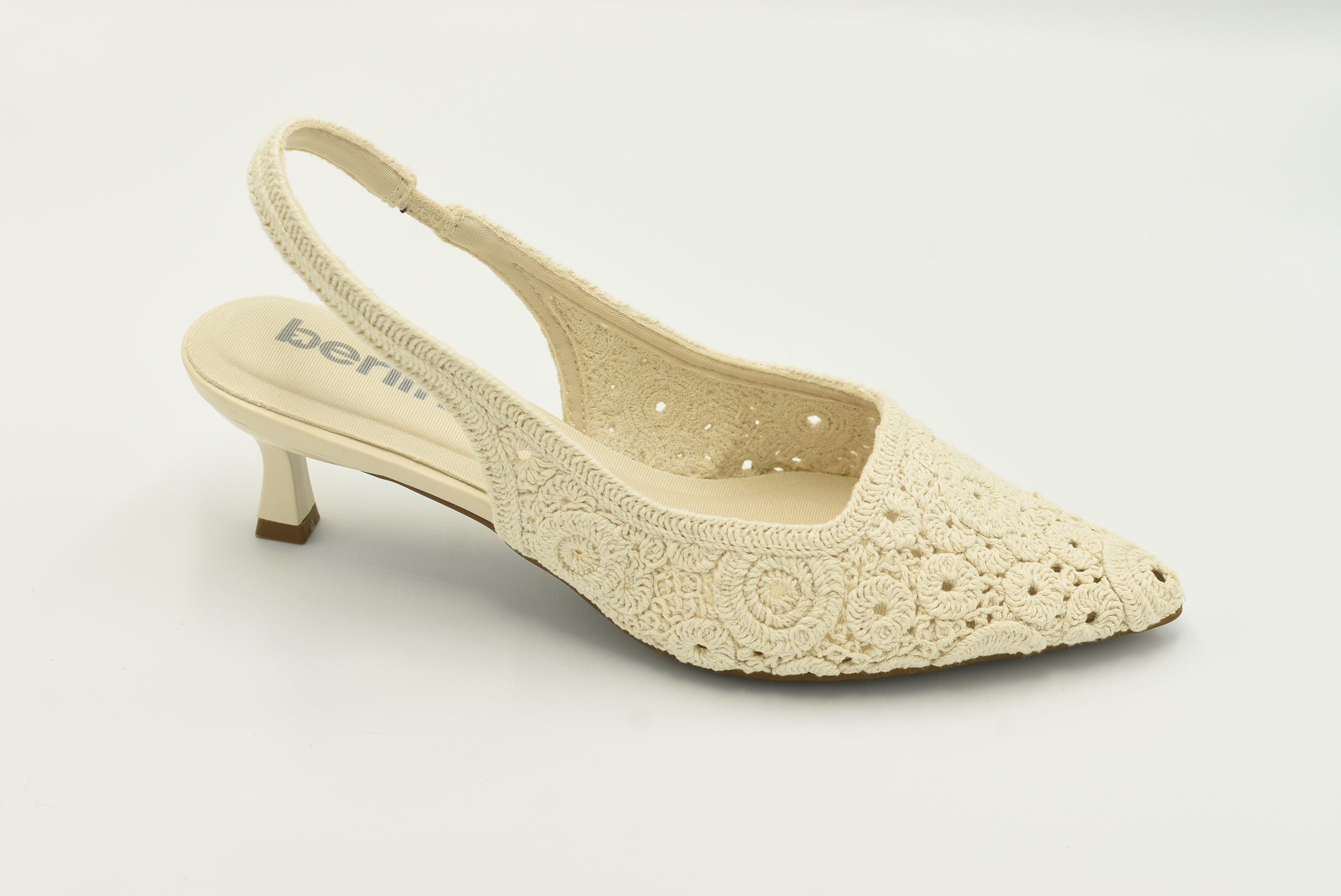 Comala Zapatilla Cerrado Chico Tela Blanco Off