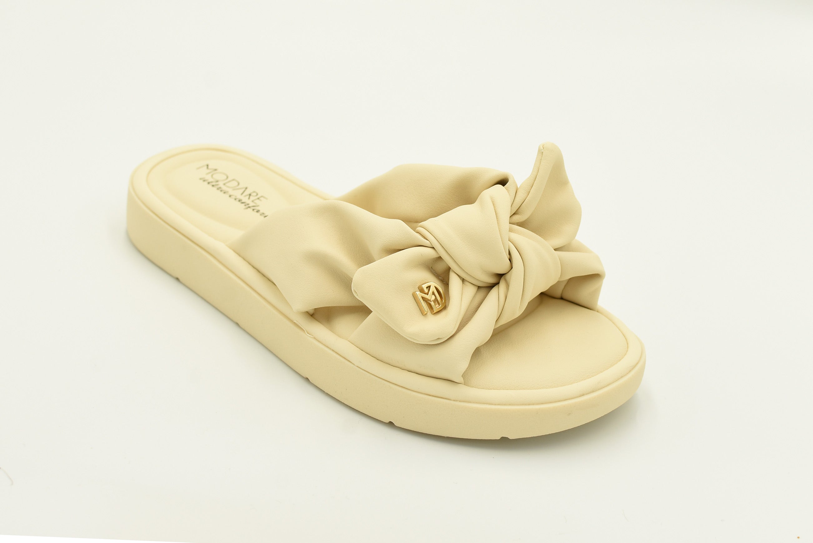 Divinize Tacon Chico Ante Crema